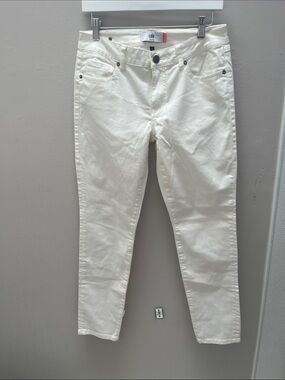 CAbi Women's Skinny Jeans in White-Cream